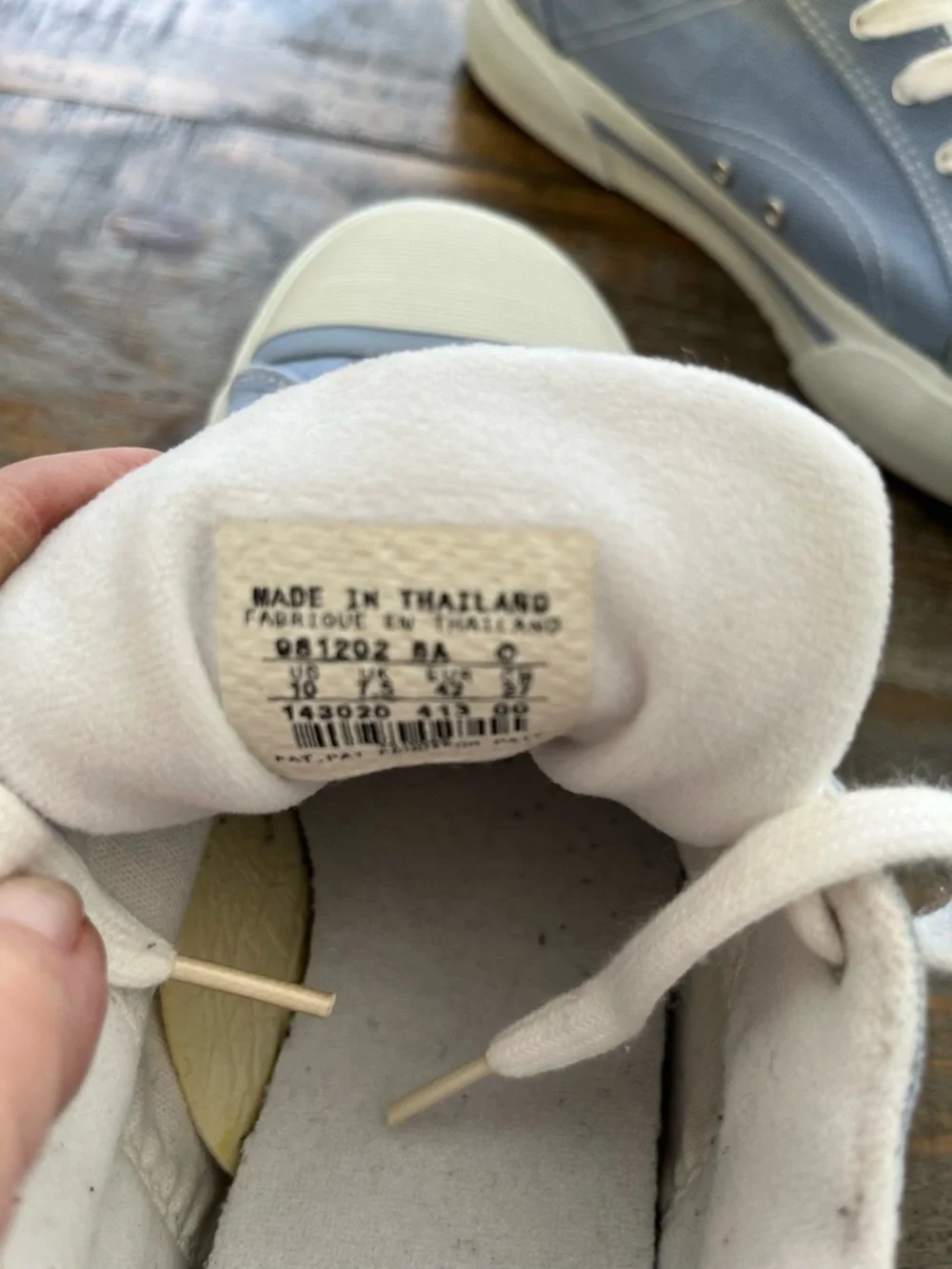 Nike Light Blue and White Low-Top Canvas Sneakers - Picture 5 of 6